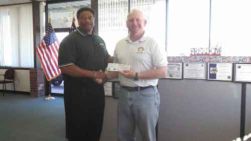 Holiday-Giving_2013_Hinesville_GA_image1